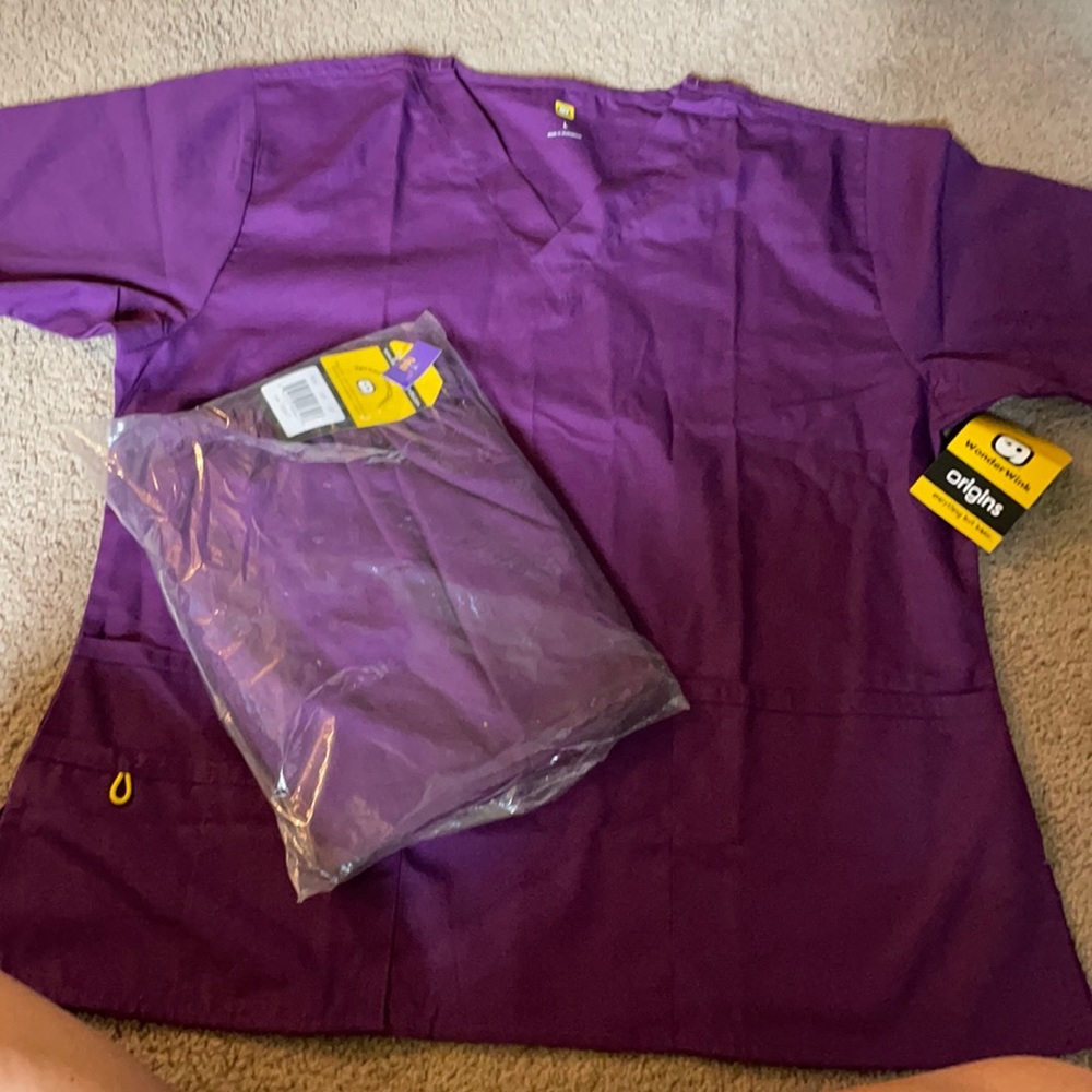 New wonder wink scrubs